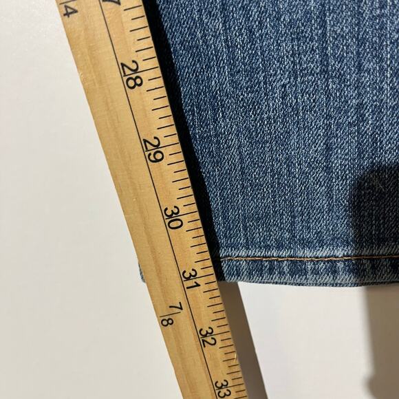 Eddie Bauer Relaxed Loose Straight Washed Blue Denim Jean’s Women’s Size 8 - Picture 6 of 6